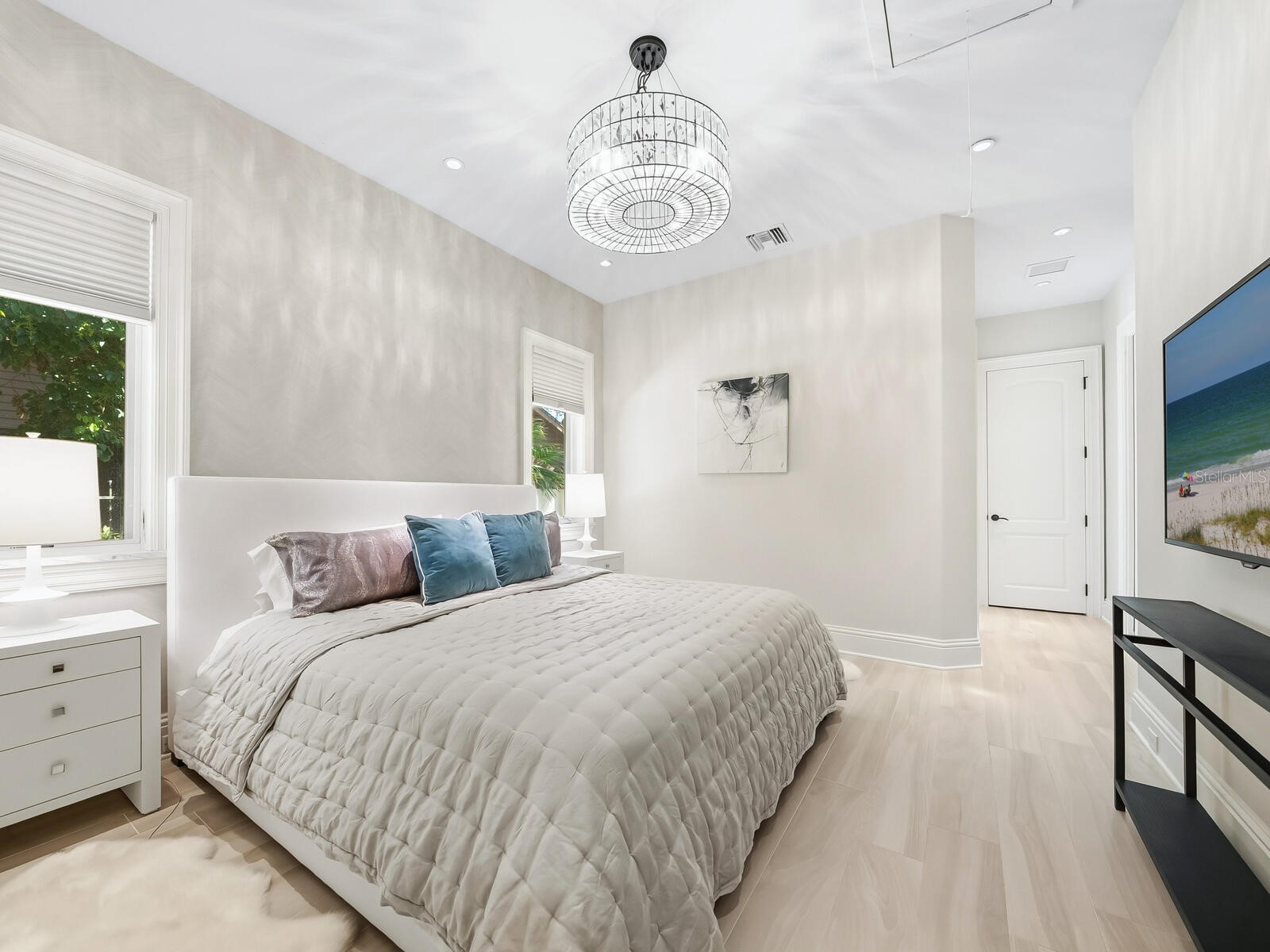 1655 South Drive Sarasota FL 34239 A4684423 image31