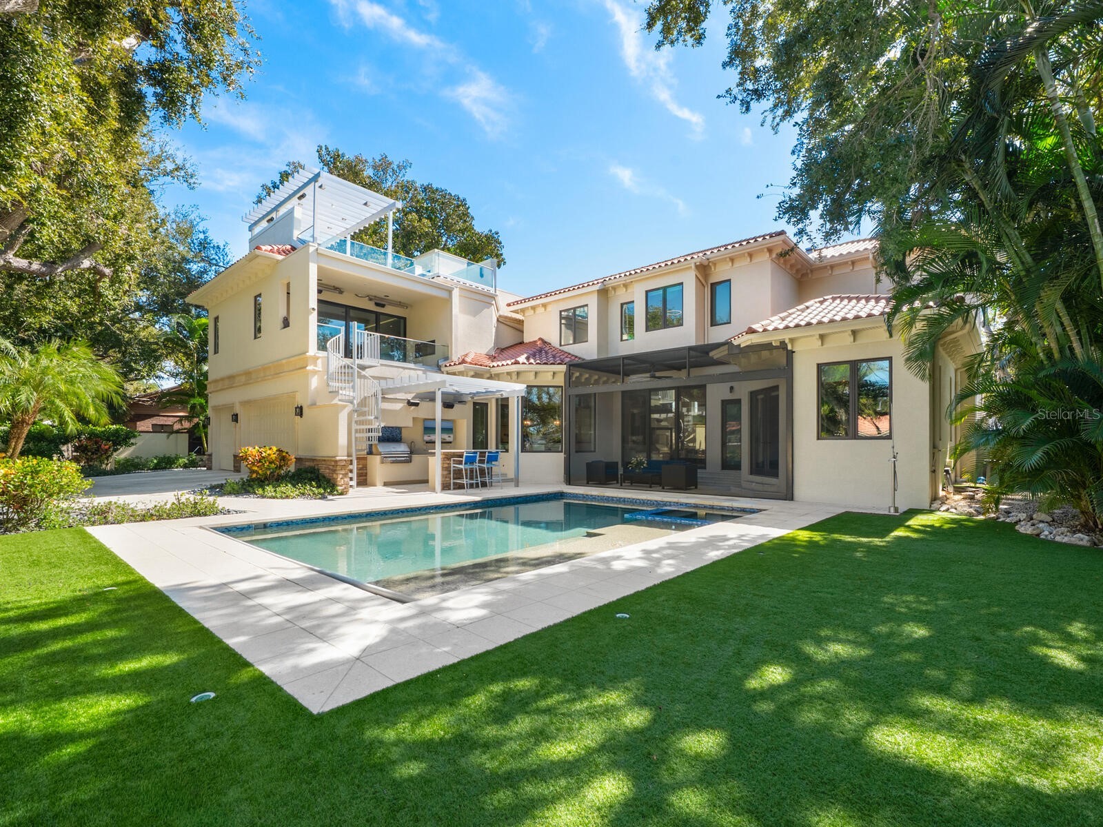 1655 South Drive Sarasota FL 34239 A4684423 image49