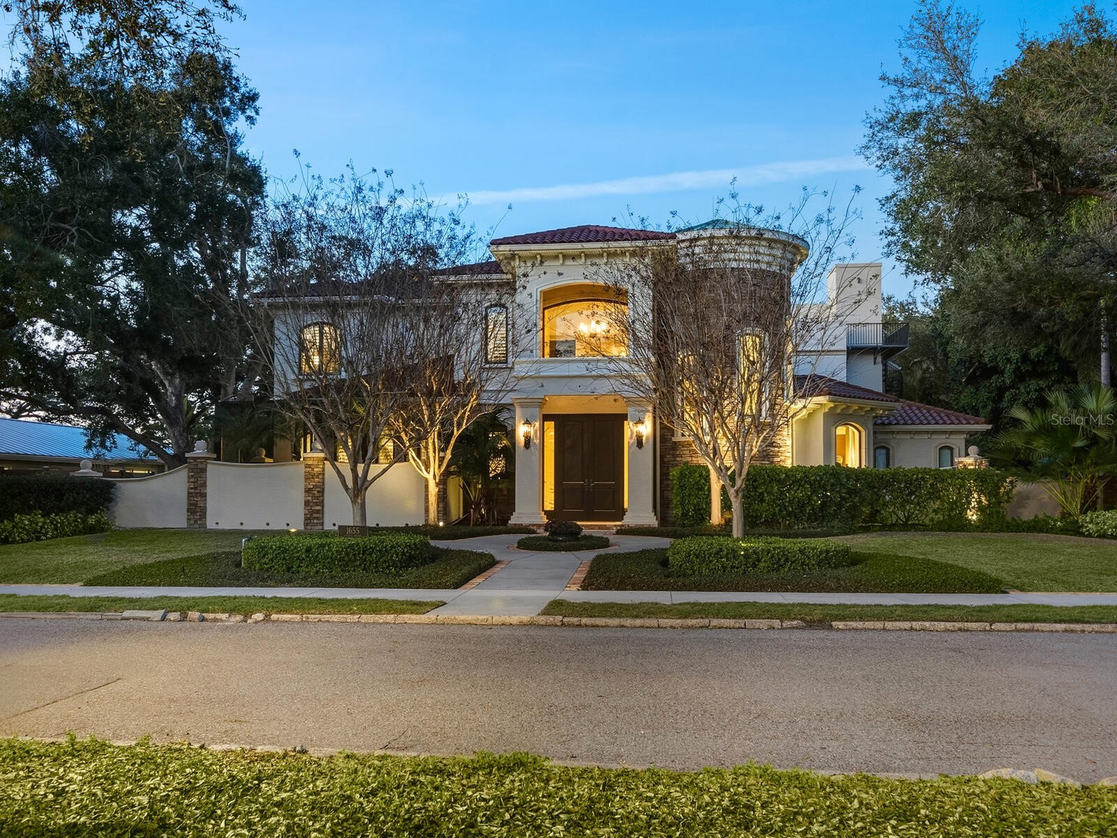 1655 South Drive Sarasota FL 34239 A4684423 image60