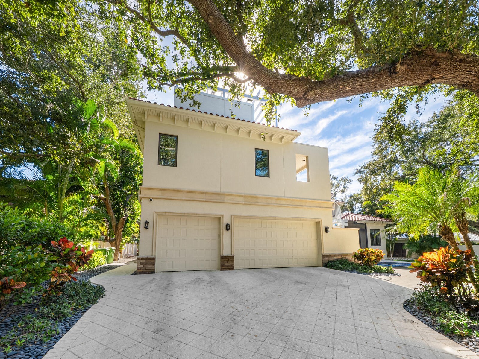 1655 South Drive Sarasota FL 34239 A4684423 image61