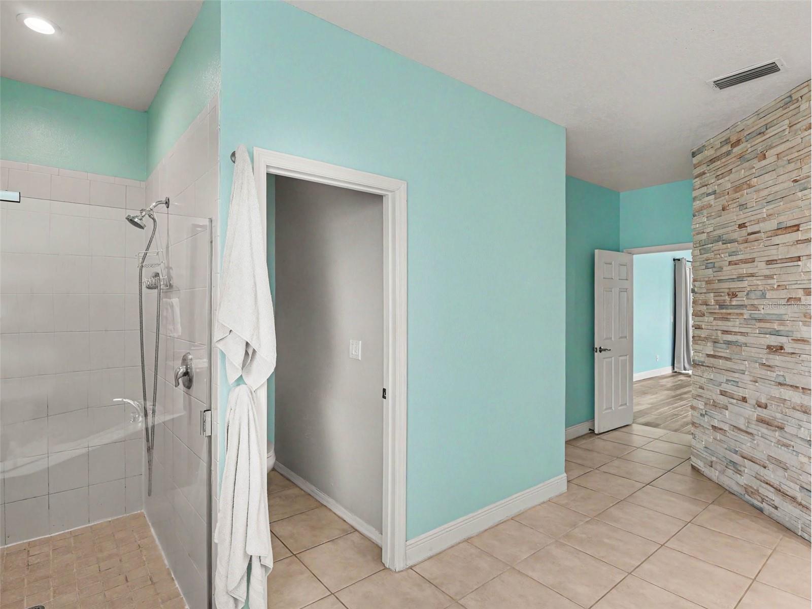 1656 Pinyon Pine Dr Sarasota FL 34240 TB8501410 image14