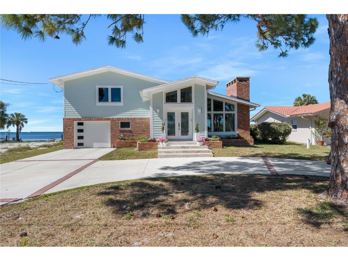 1656 Sea Breeze Drive Tarpon Springs FL 34689 W7853301 image1