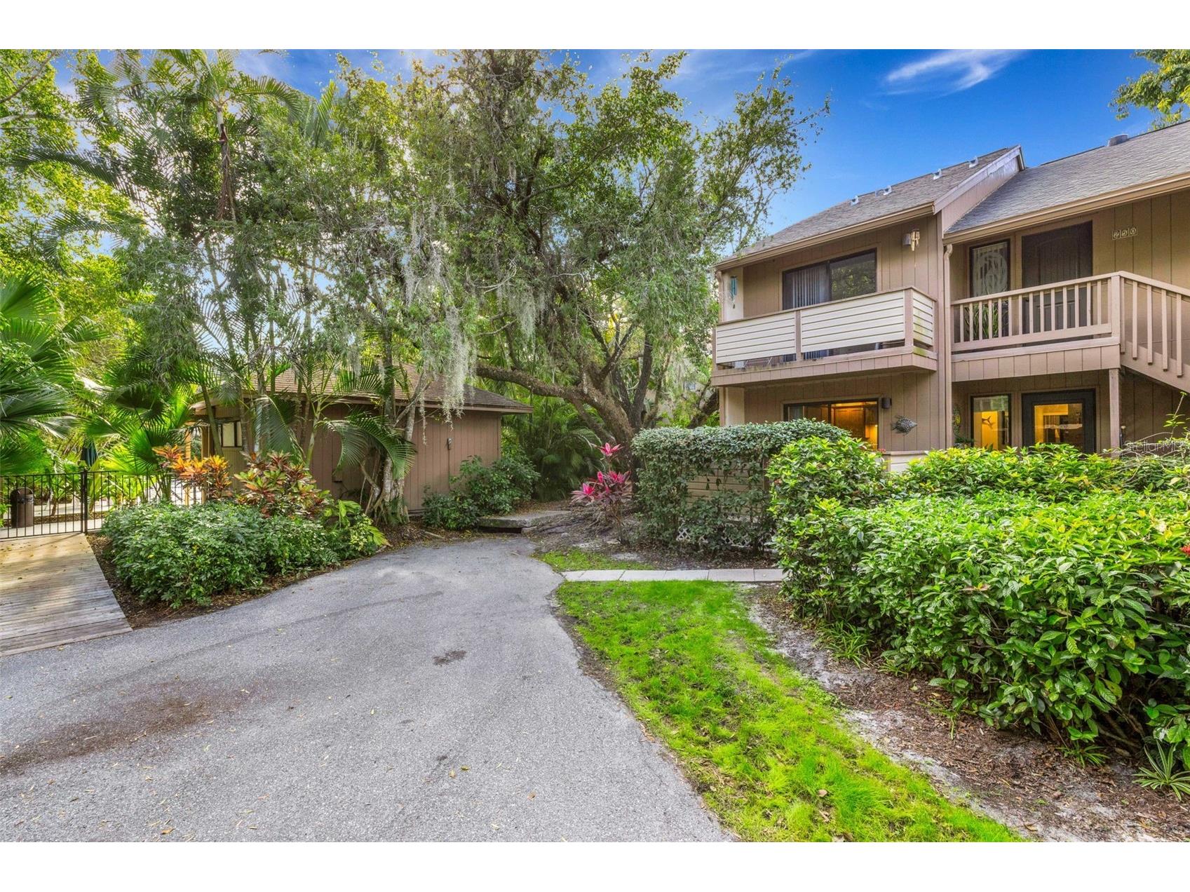 1657 Brookhouse Circle #150 Sarasota FL 34231 A4677913 image30
