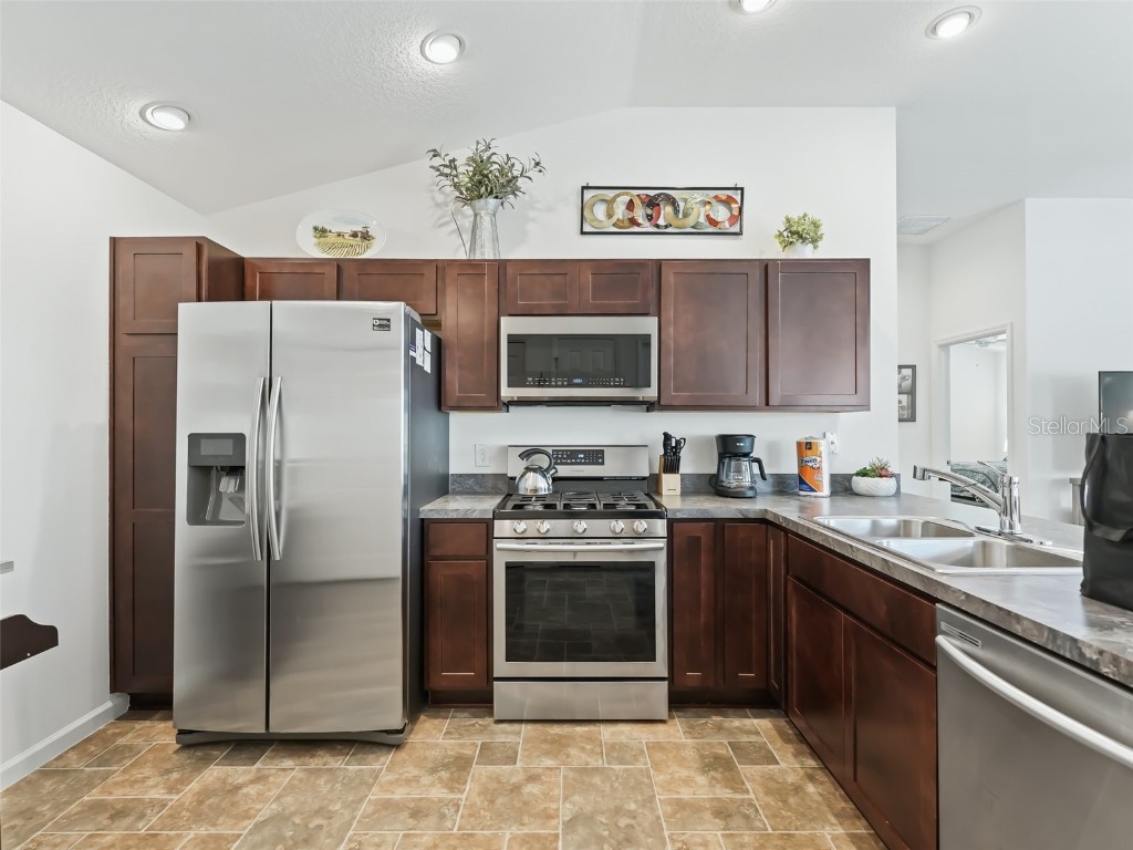 1657 Mcdonald Court The Villages FL 32163 OM705624 image11