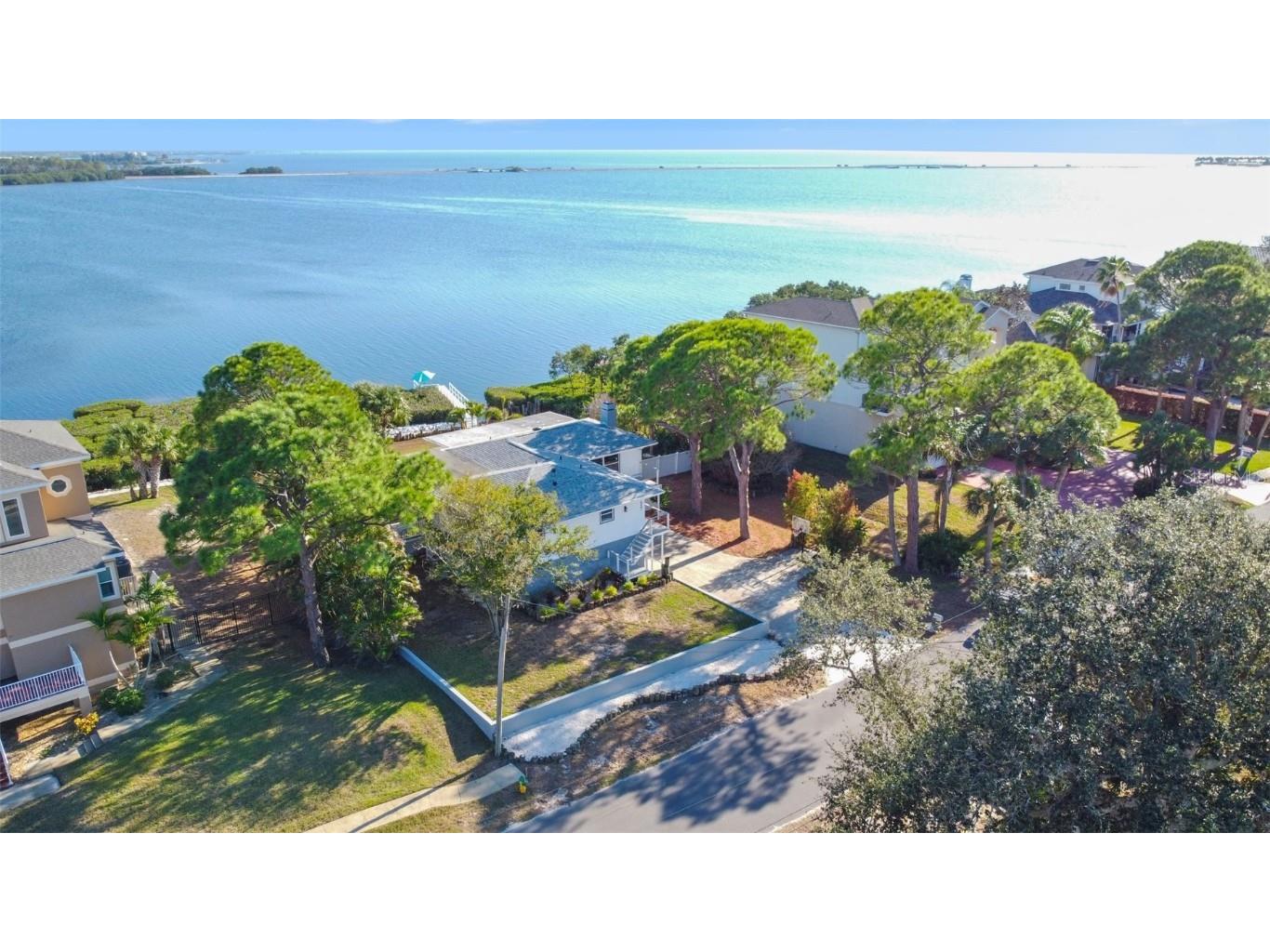 1657 Sea Breeze Drive Tarpon Springs FL 34689 W7859311 image1