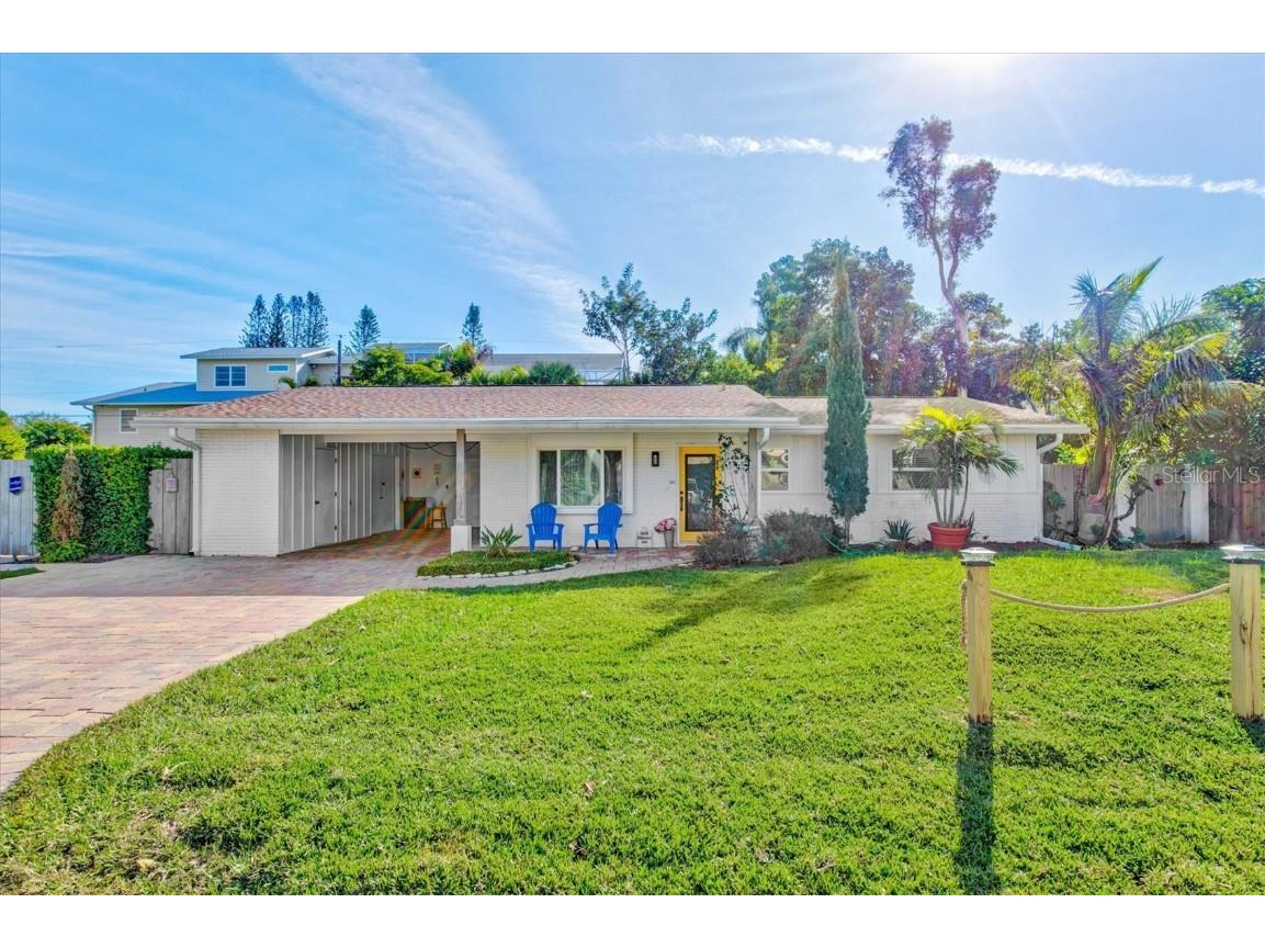 1658 Blakemore Lane Sarasota FL 34231 A4595837 image1