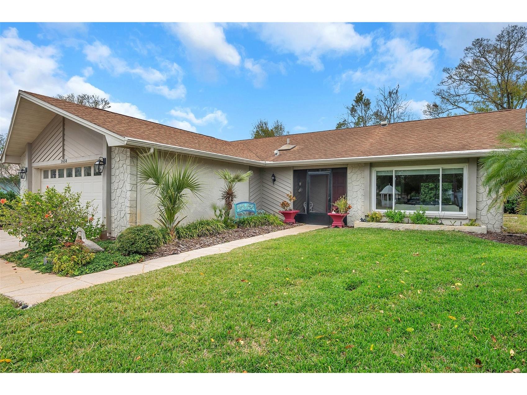 1658 Macdonnell Court Palm Harbor FL 34684 - LAKE TARPON TB8502638 image1
