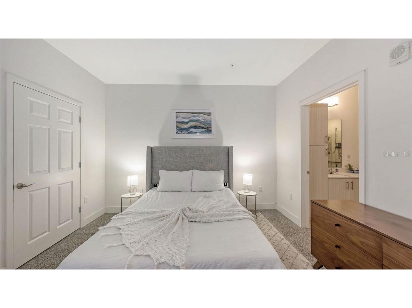 1659 2nd Street #515 Sarasota FL 34236 A4657126 image3