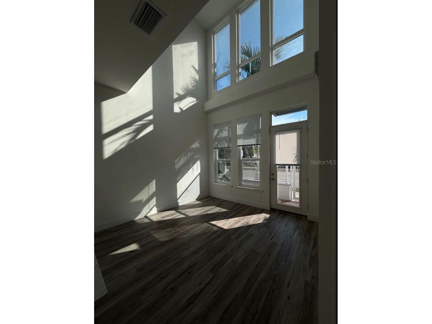 1659 2nd Street Sarasota FL 34236 A4684020 image6