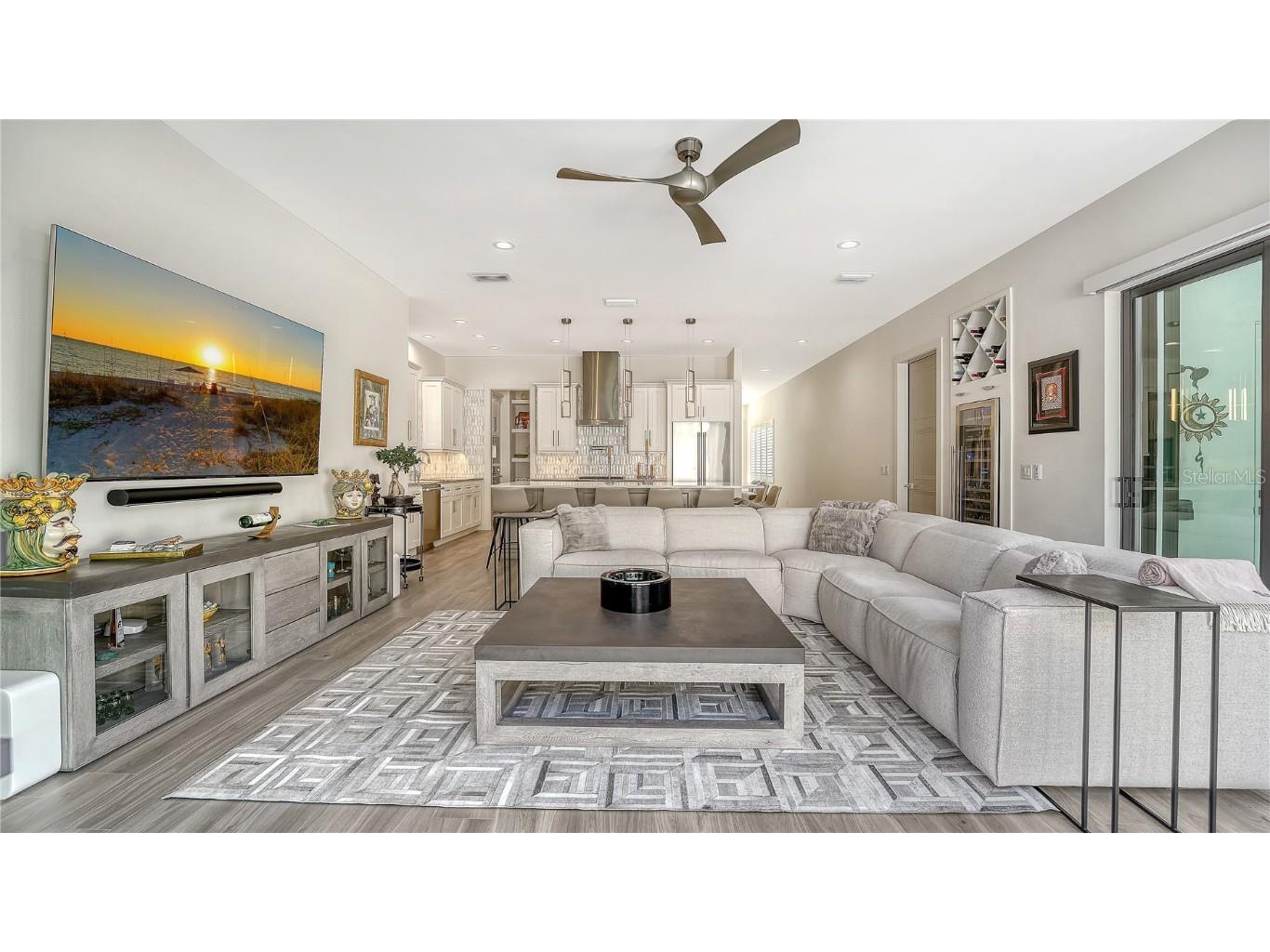 1659 Devonshire Lane Sarasota FL 34236 A4673505 image2