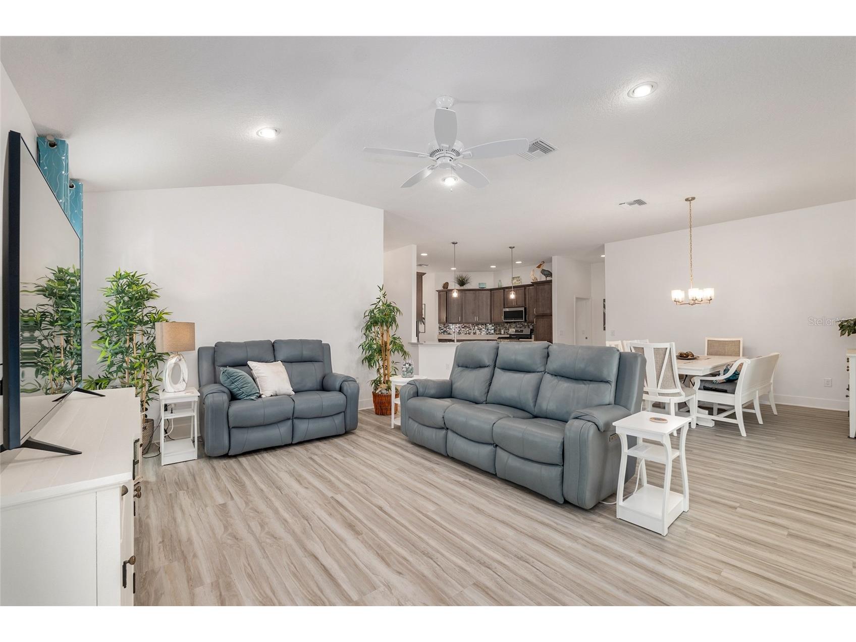 1659 Mcmurtrie Loop The Villages FL 34762 G5110146 image12