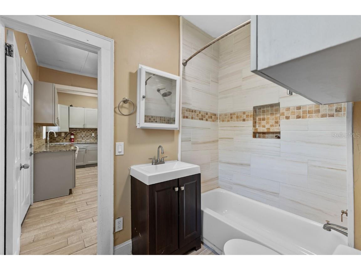 166/170 Kingston Avenue Daytona Beach FL 32114 FC311463 image17