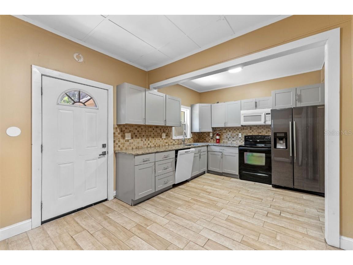 166/170 Kingston Avenue Daytona Beach FL 32114 FC311463 image9