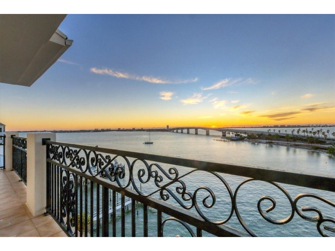 166 Golden Gate Point #70 Sarasota FL 34236 - SARASOTA BAY A4629705 image1