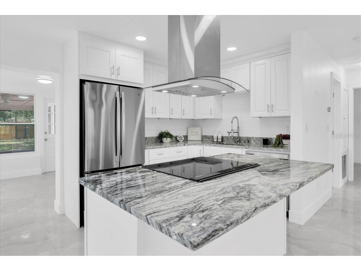 166 SW Lincoln Circle N Saint Petersburg FL 33703 TB8413491 image7