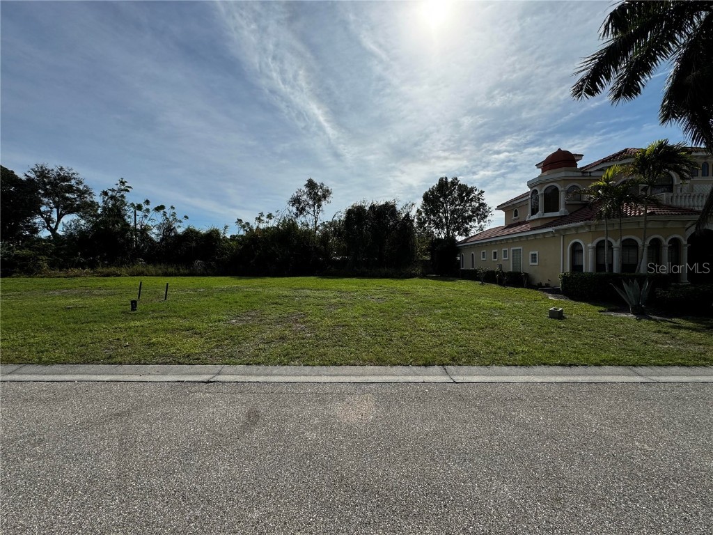 1660 Assisi Drive #15 Sarasota FL 34231 T3497966 image1