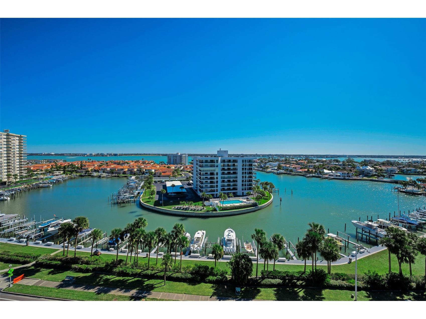 1660 Gulf Boulevard #1007 Clearwater Beach FL 33767 - GULF OF MEXICO & INTRACOASTAL TB8469992 image40