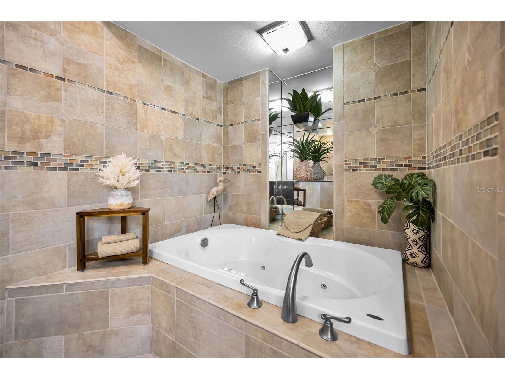 1660 Gulf Boulevard #1007 Clearwater Beach FL 33767 - GULF OF MEXICO & INTRACOASTAL TB8469992 image53