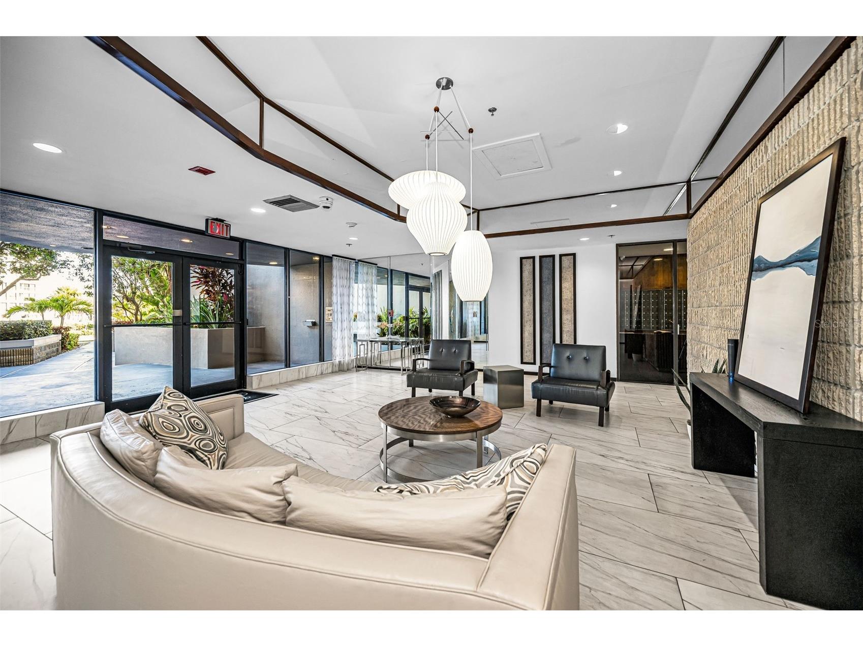 1660 Gulf Boulevard #208 Clearwater Beach FL 33767 - GULF OF MEXICO & INTRACOASTAL TB8506129 image13