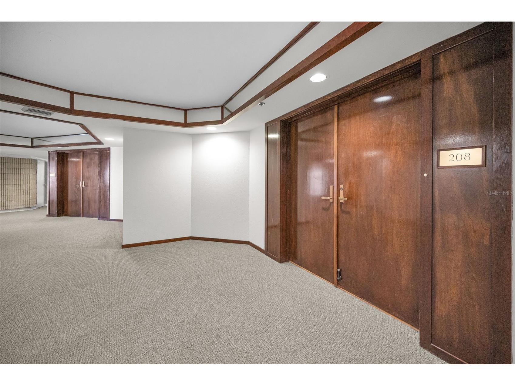 1660 Gulf Boulevard #208 Clearwater Beach FL 33767 - GULF OF MEXICO & INTRACOASTAL TB8506129 image20