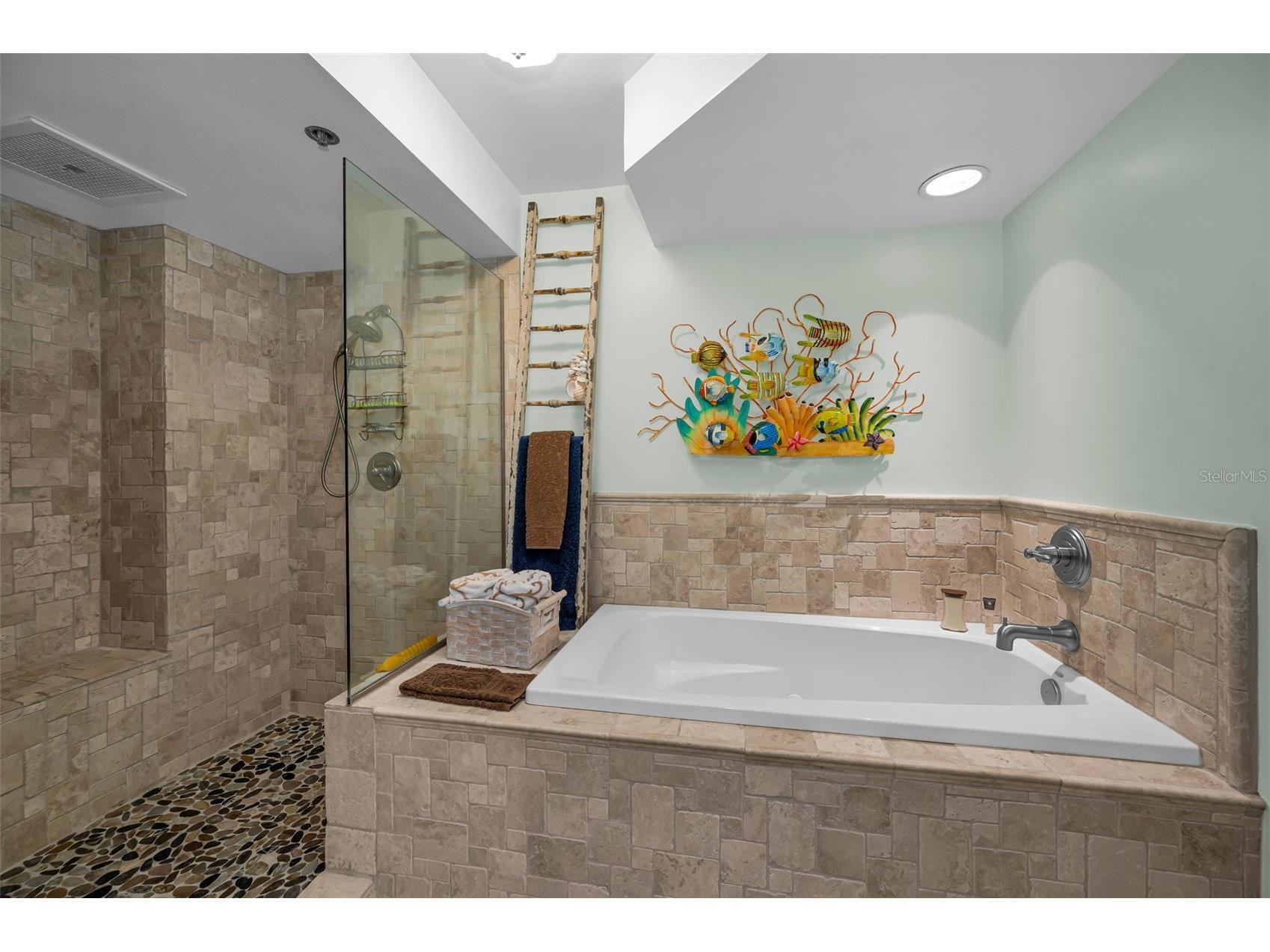 1660 Gulf Boulevard #208 Clearwater Beach FL 33767 - GULF OF MEXICO & INTRACOASTAL TB8506129 image51