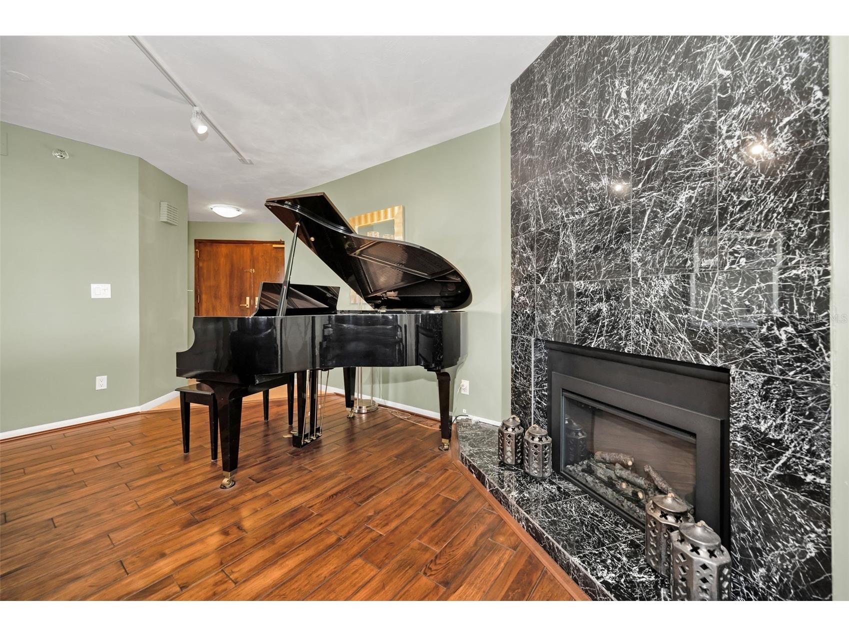 1660 Gulf Boulevard #307 Clearwater Beach FL 33767 - GULF OF MEXICO TB8476583 image15