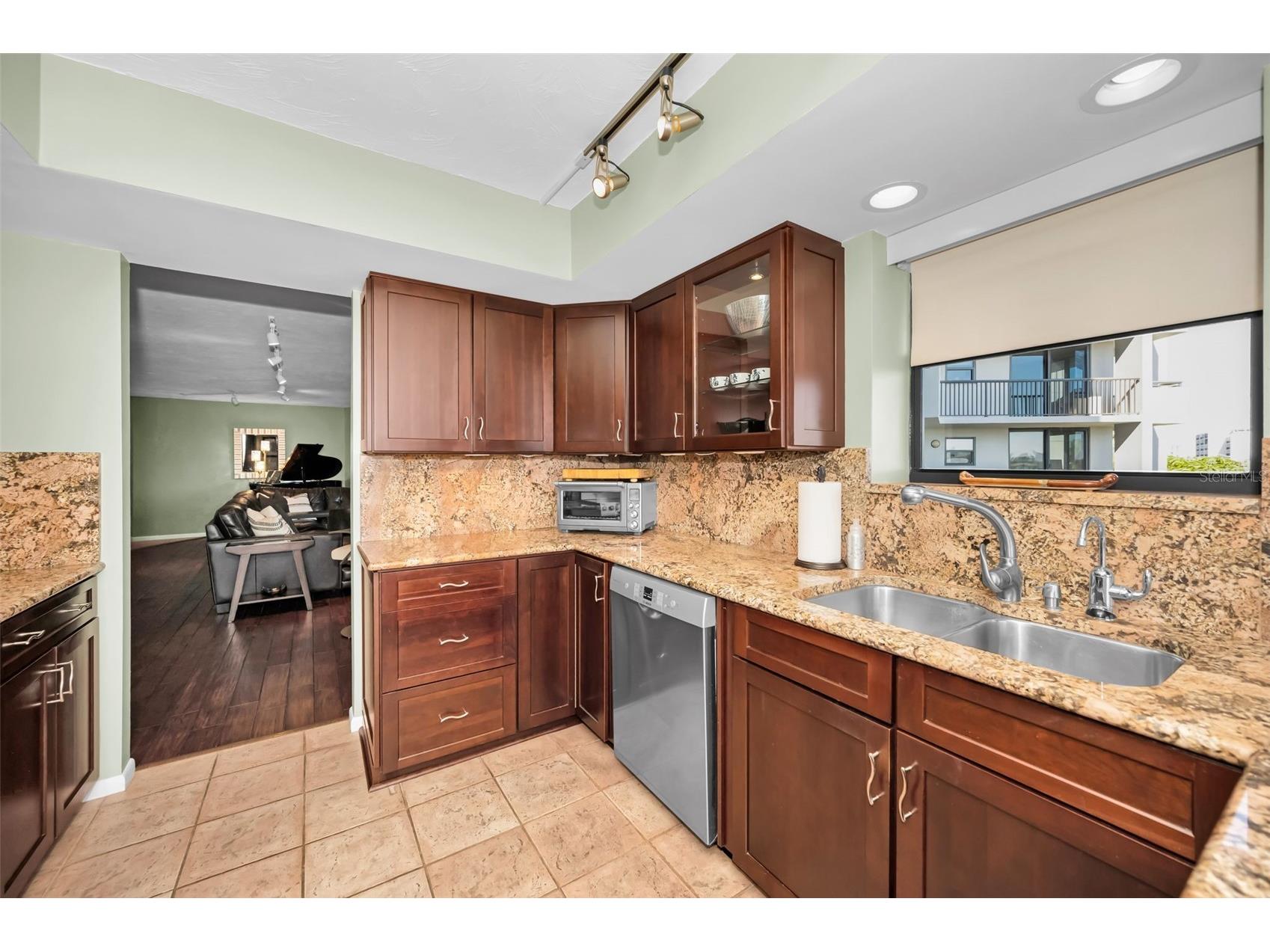 1660 Gulf Boulevard #307 Clearwater Beach FL 33767 - GULF OF MEXICO TB8476583 image26