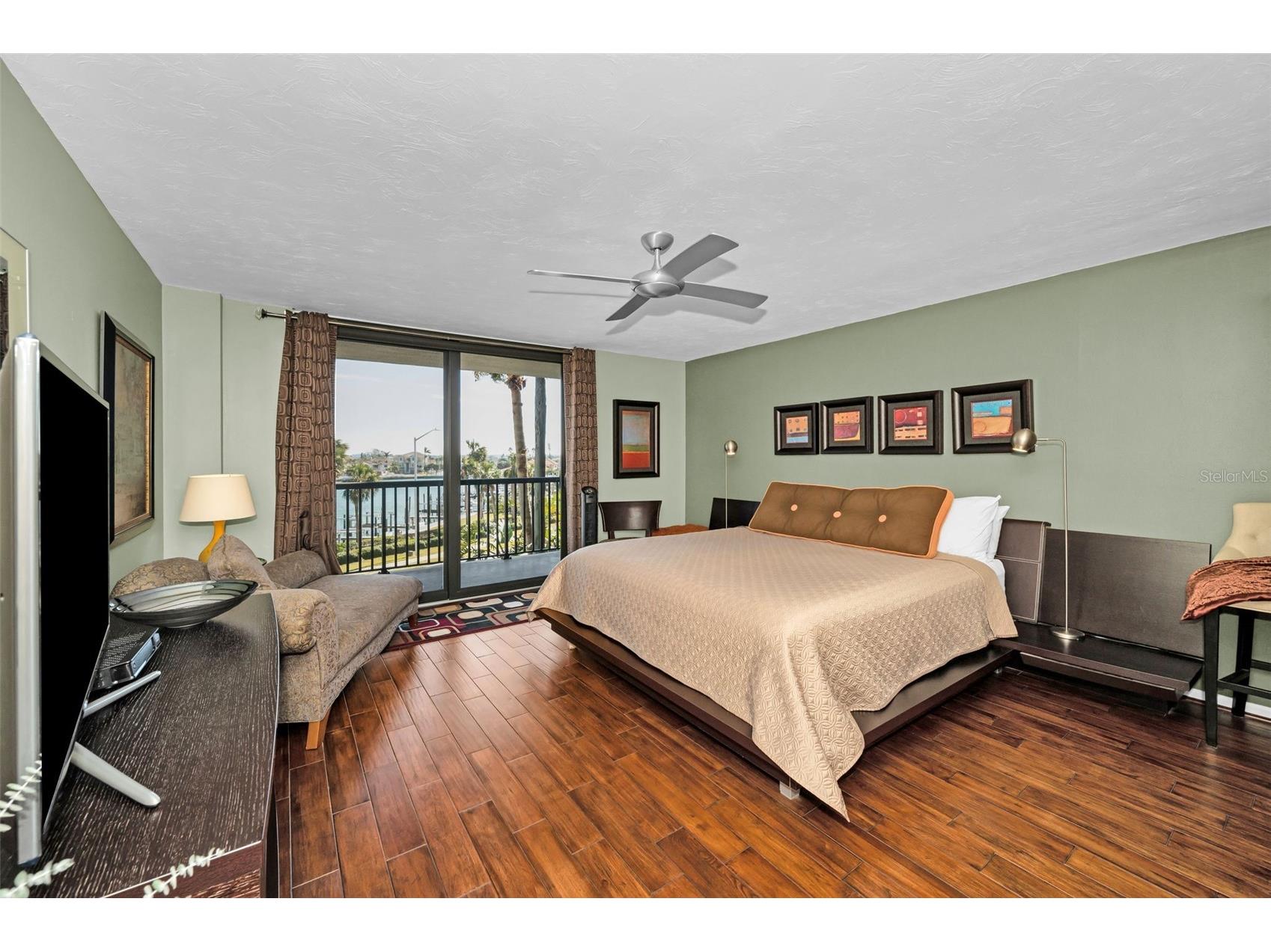 1660 Gulf Boulevard #307 Clearwater Beach FL 33767 - GULF OF MEXICO TB8476583 image34