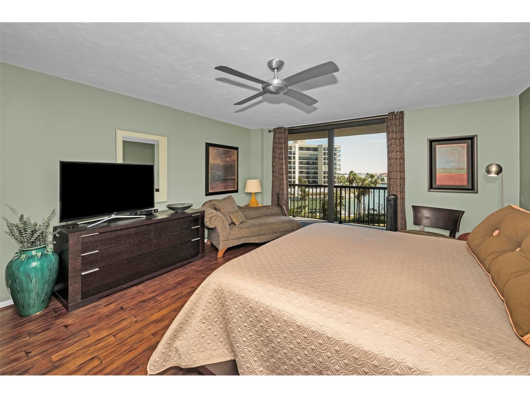 1660 Gulf Boulevard #307 Clearwater Beach FL 33767 - GULF OF MEXICO TB8476583 image35