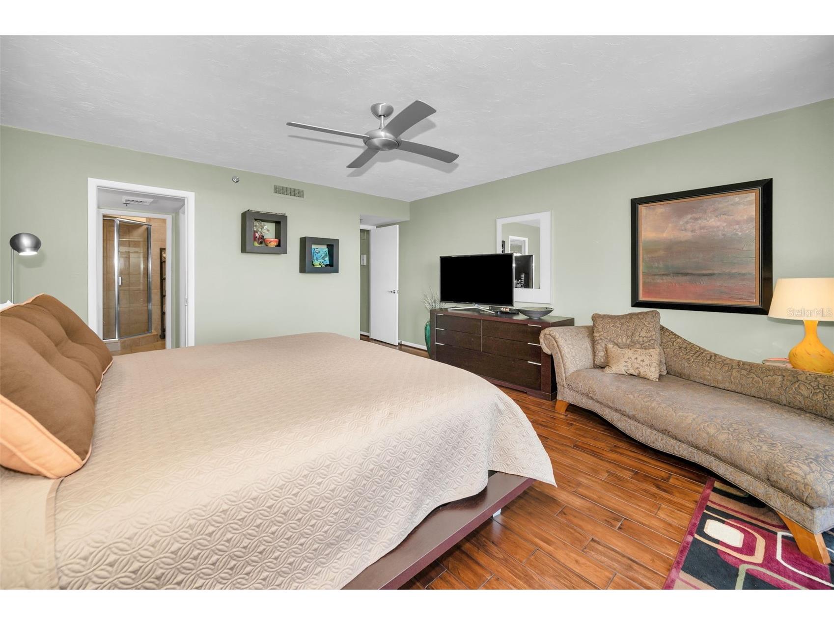 1660 Gulf Boulevard #307 Clearwater Beach FL 33767 - GULF OF MEXICO TB8476583 image37