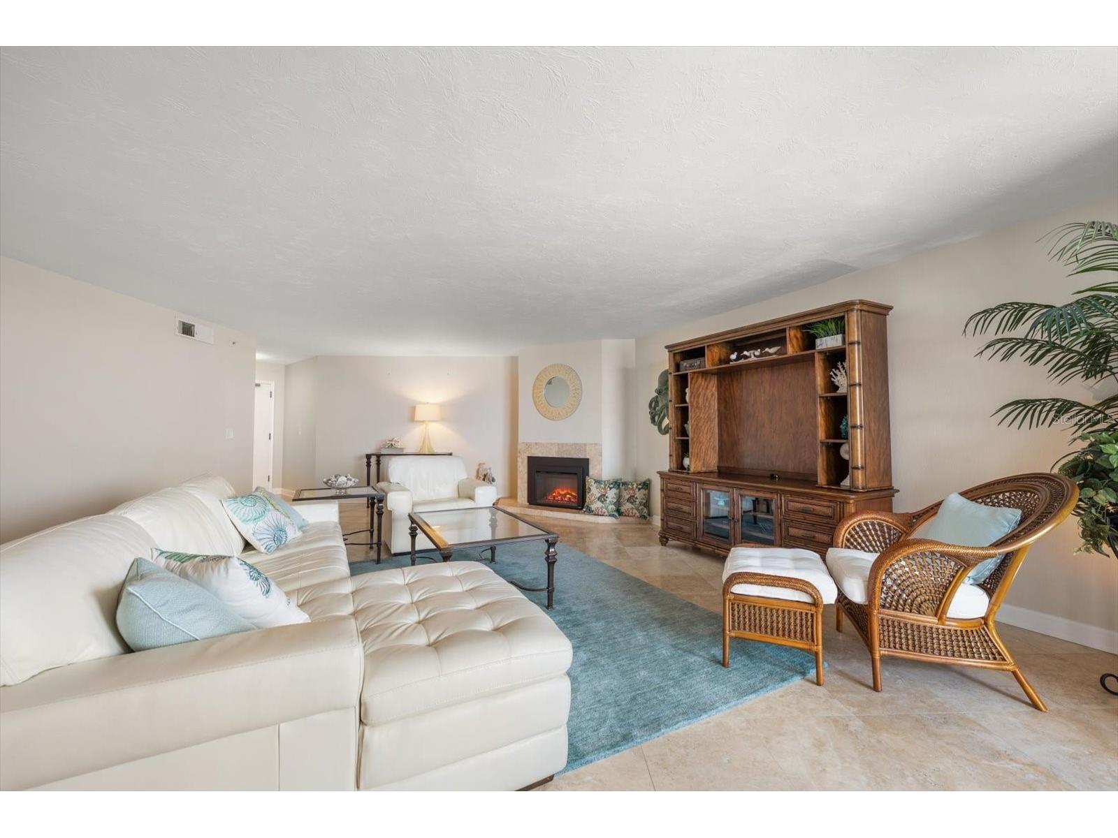 1660 Gulf Boulevard #403 Clearwater Beach FL 33767 TB8504550 image7