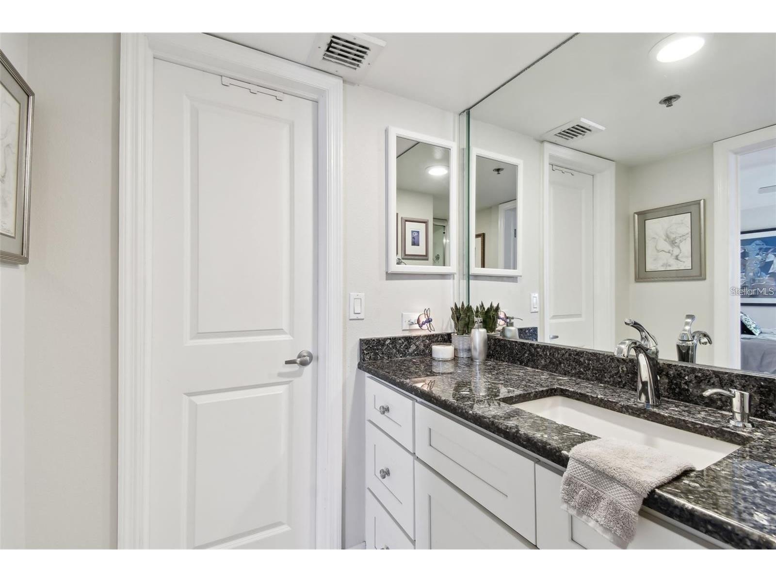 1660 Gulf Boulevard #PH1 Clearwater Beach FL 33767 - GULF OF AMERICA BEACH INTERC TB8472100 image22