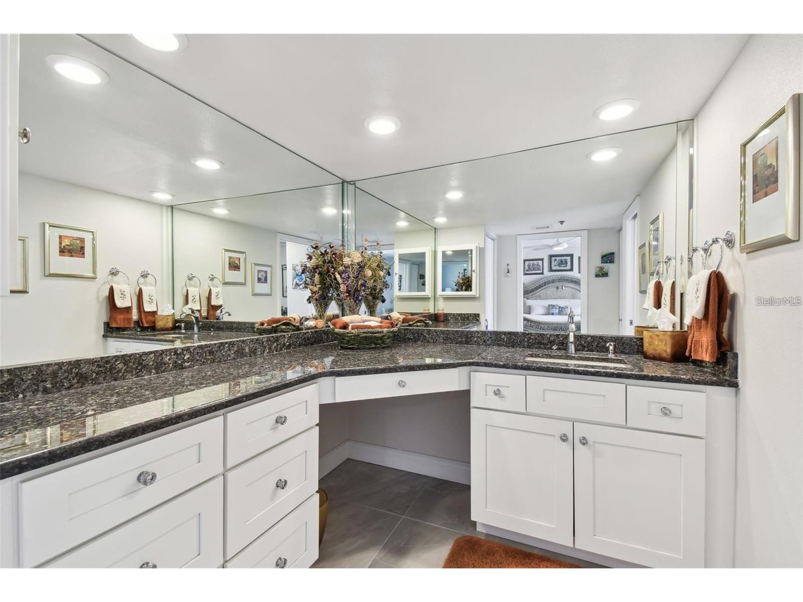 1660 Gulf Boulevard #PH1 Clearwater Beach FL 33767 - GULF OF AMERICA BEACH INTERC TB8472100 image26