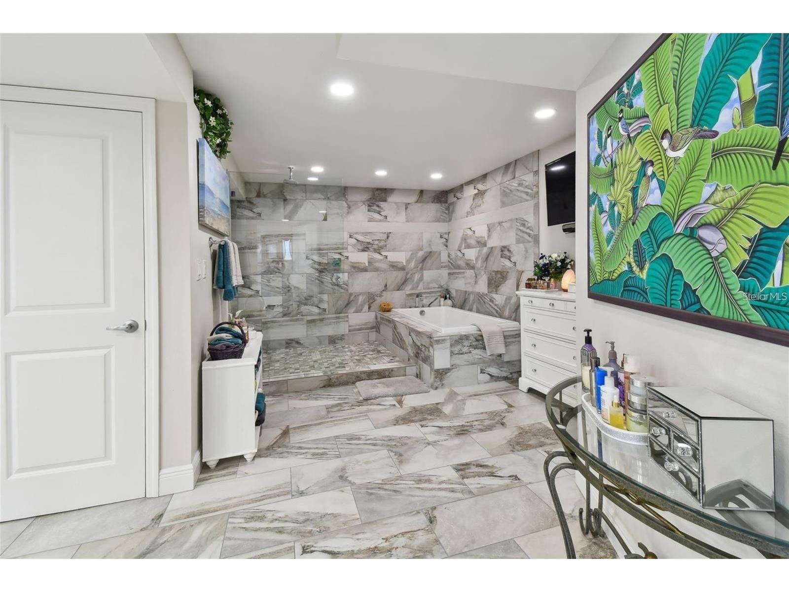 1660 Gulf Boulevard #PH1 Clearwater Beach FL 33767 - GULF OF AMERICA BEACH INTERC TB8472100 image37