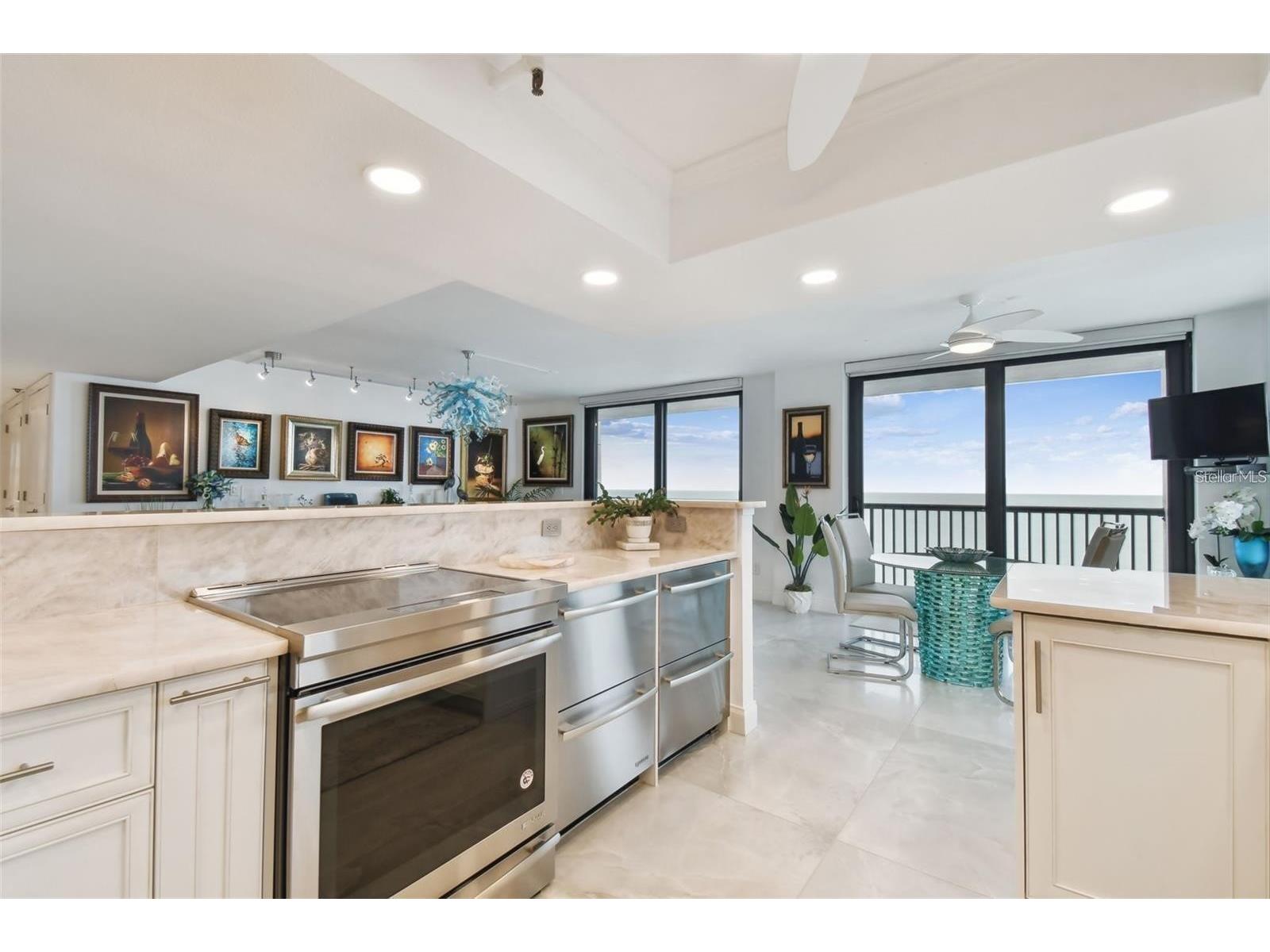 1660 Gulf Boulevard #PH1 Clearwater Beach FL 33767 - GULF OF AMERICA BEACH INTERC TB8472100 image5