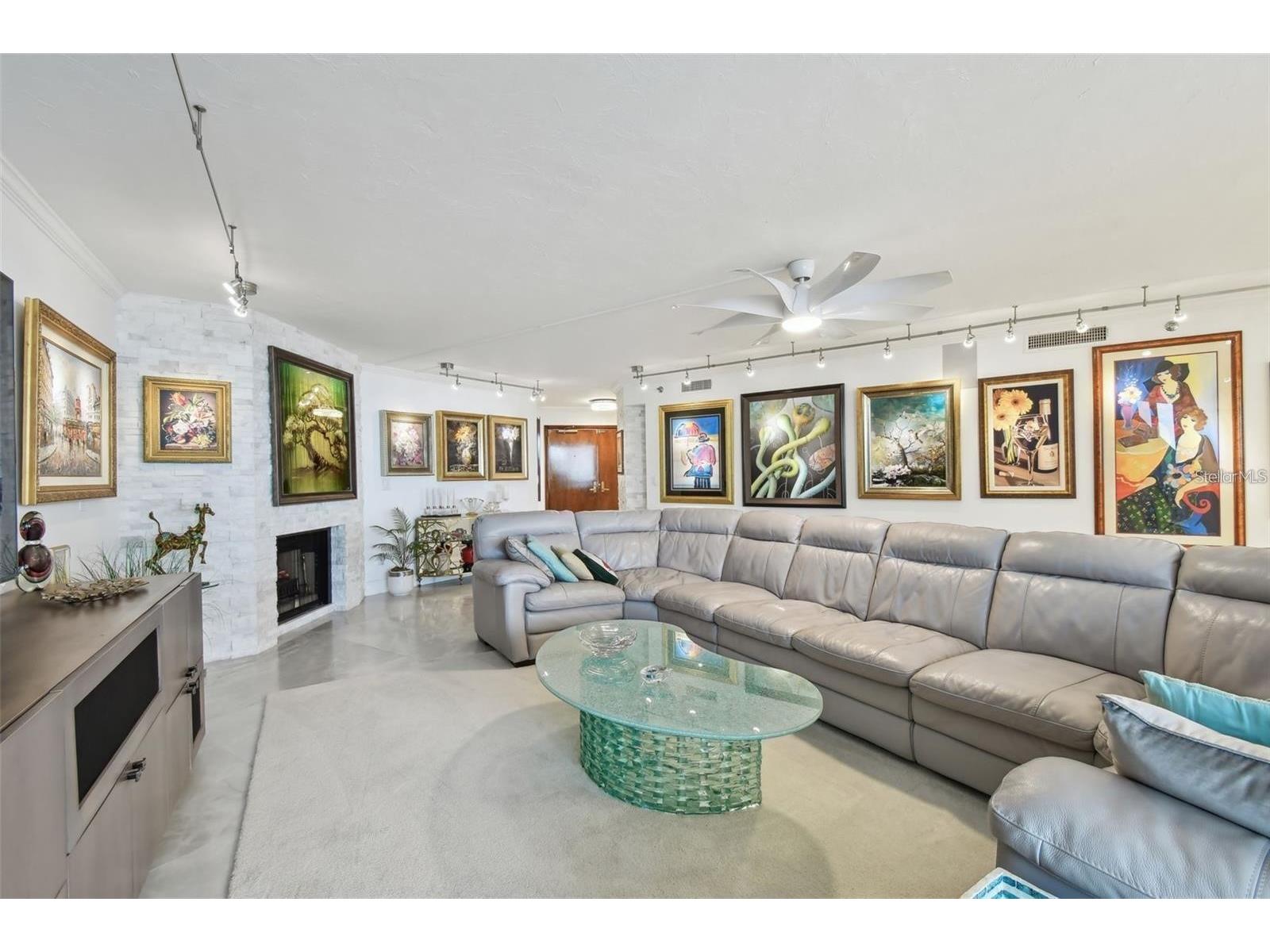 1660 Gulf Boulevard #PH1 Clearwater Beach FL 33767 - GULF OF AMERICA BEACH INTERC TB8472100 image8