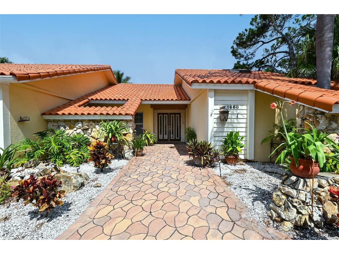 1660 Pine Harrier Circle Sarasota FL 34231 A4611614 image1