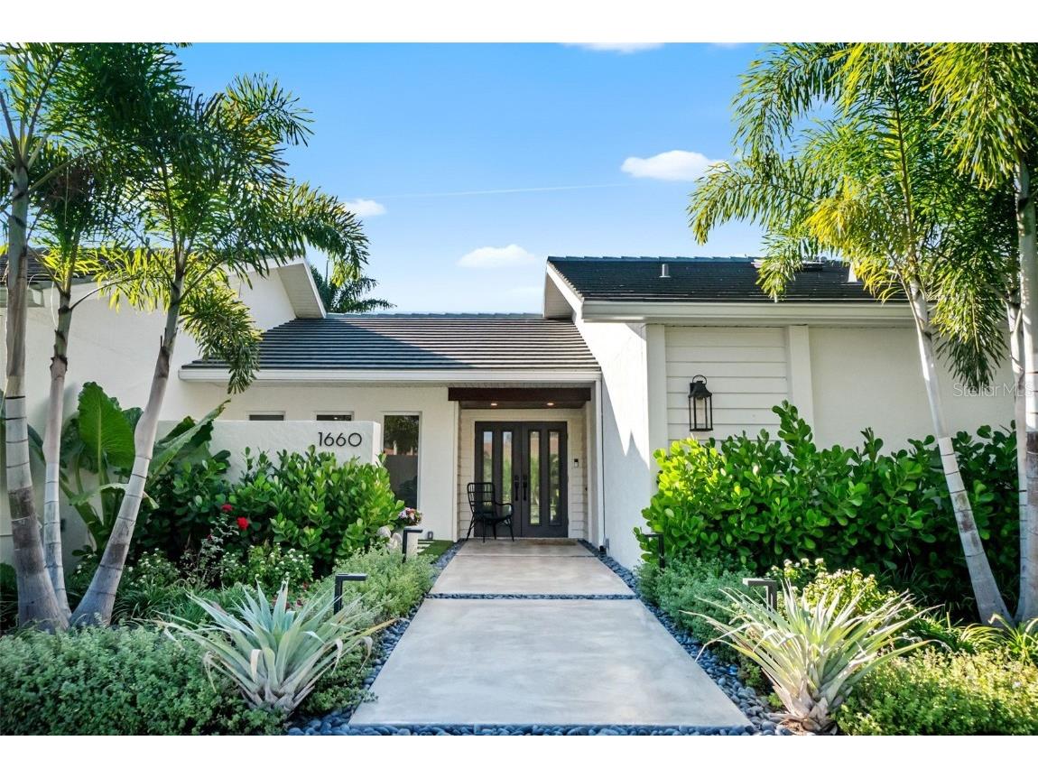 1660 Pine Harrier Circle Sarasota FL 34231 A4670063 image4