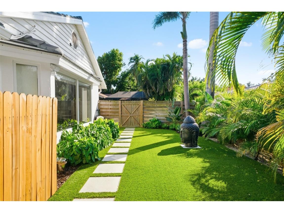 1660 Pine Harrier Circle Sarasota FL 34231 A4670063 image59