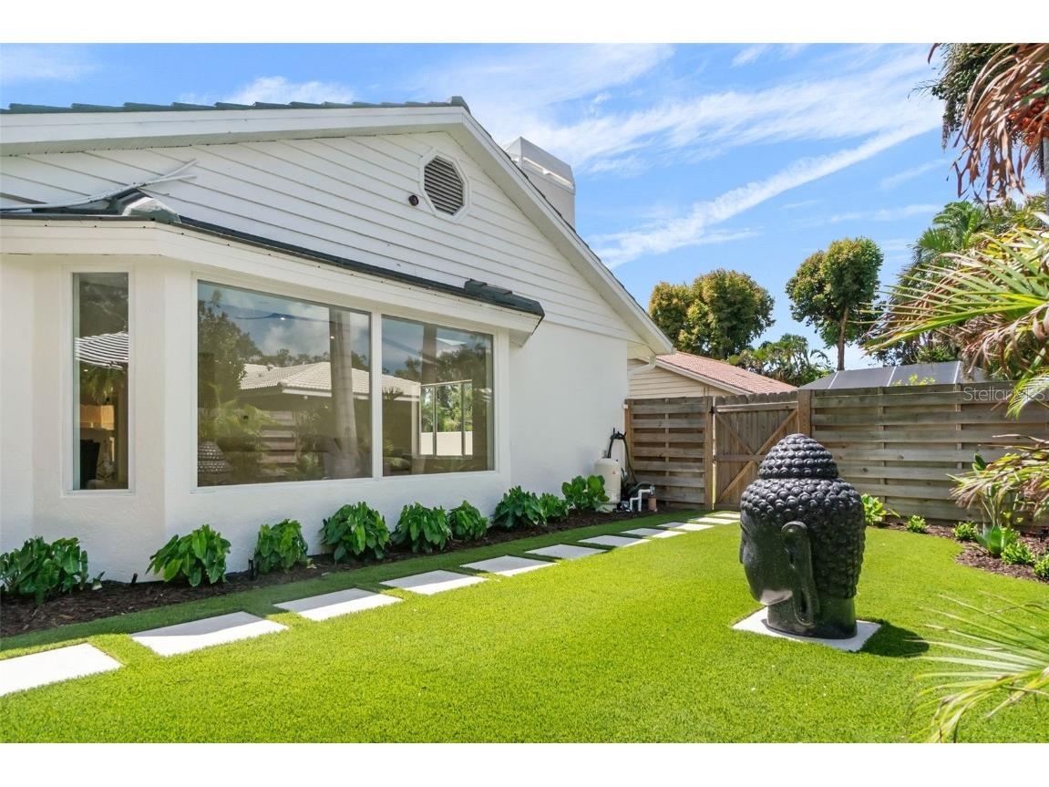 1660 Pine Harrier Circle Sarasota FL 34231 A4670063 image60