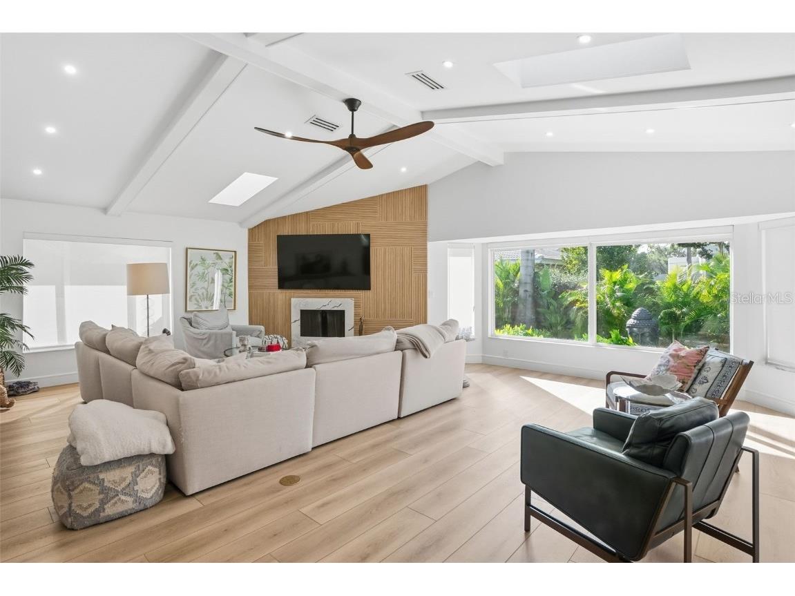 1660 Pine Harrier Circle Sarasota FL 34231 A4670063 image9