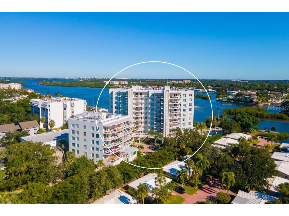 1660 Summerhouse Lane #402 Sarasota FL 34242 A4517373 image1