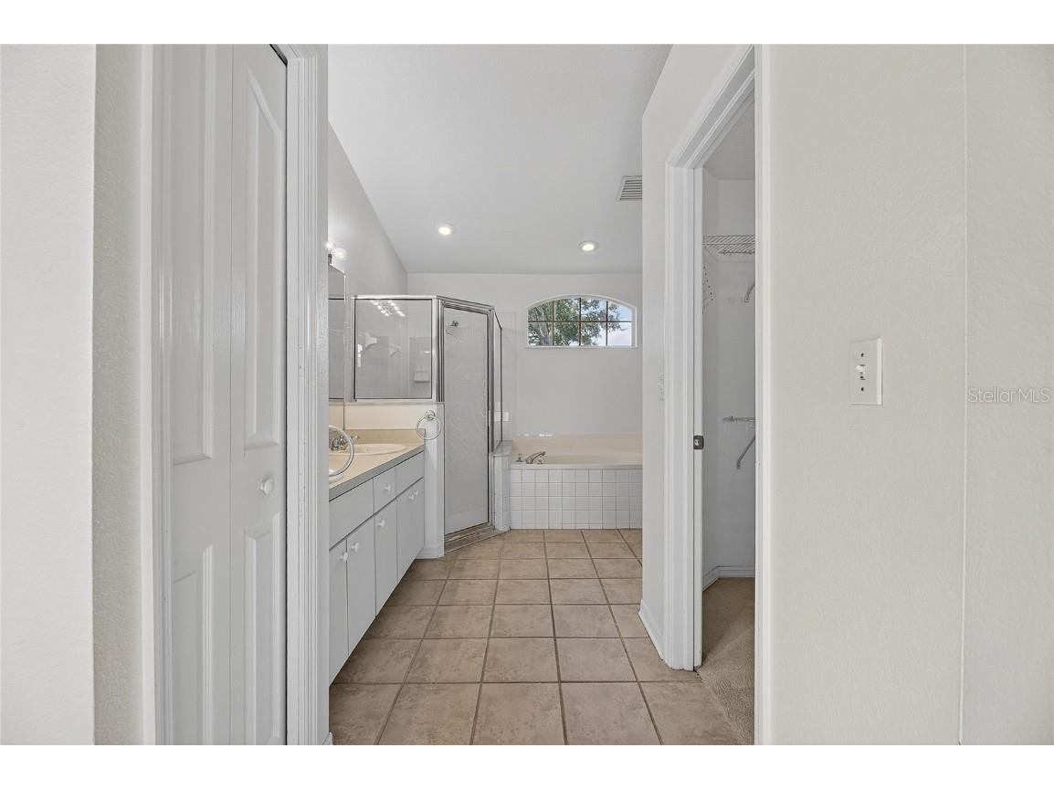 16604 Lake Heather Drive Tampa FL 33618 TB8451972 image14