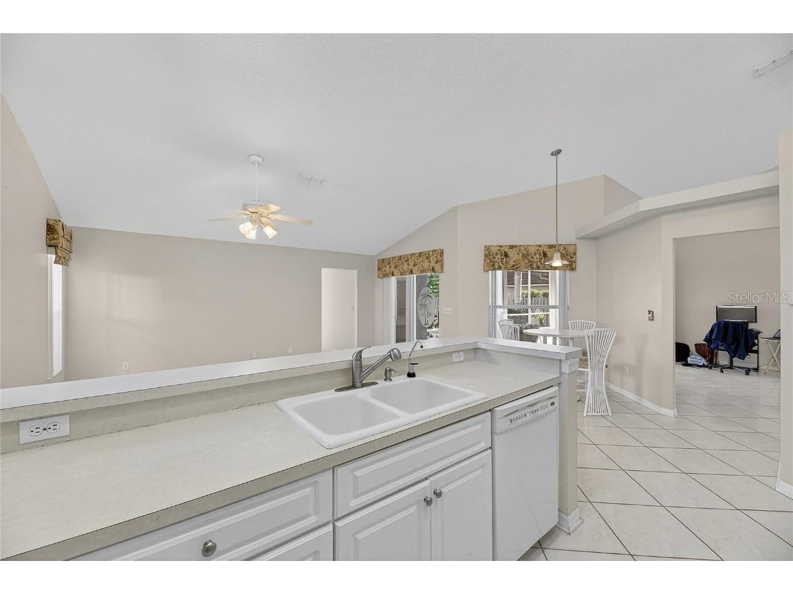 16604 Lake Heather Drive Tampa FL 33618 TB8451972 image28