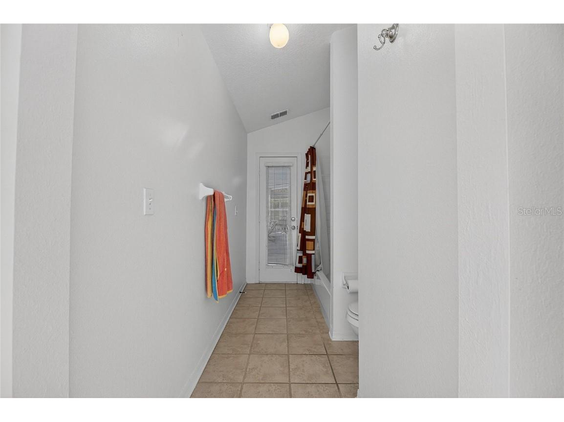 16604 Lake Heather Drive Tampa FL 33618 TB8451972 image45