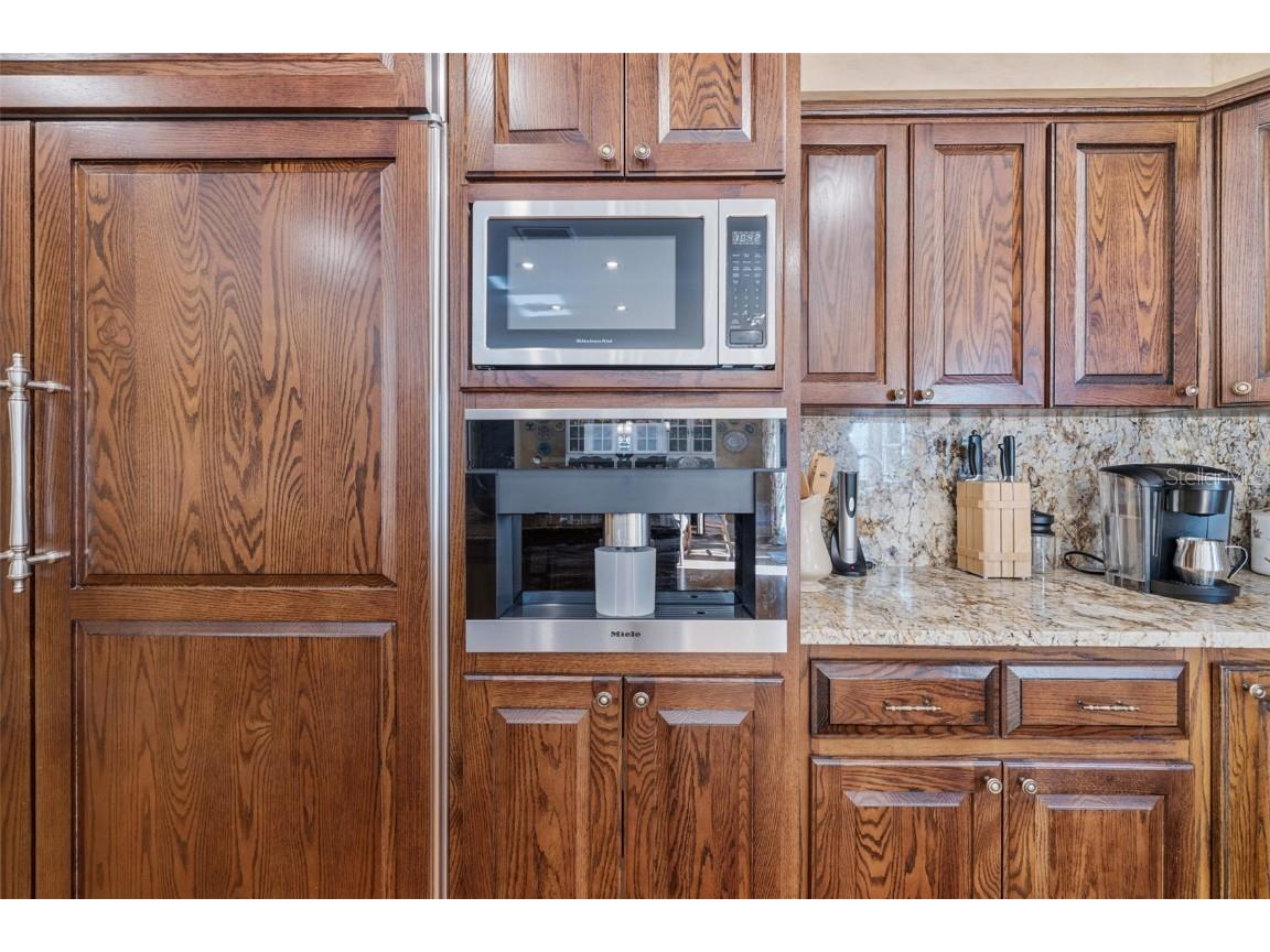 16607 Avila Boulevard Tampa FL 33613 TB8446677 image17