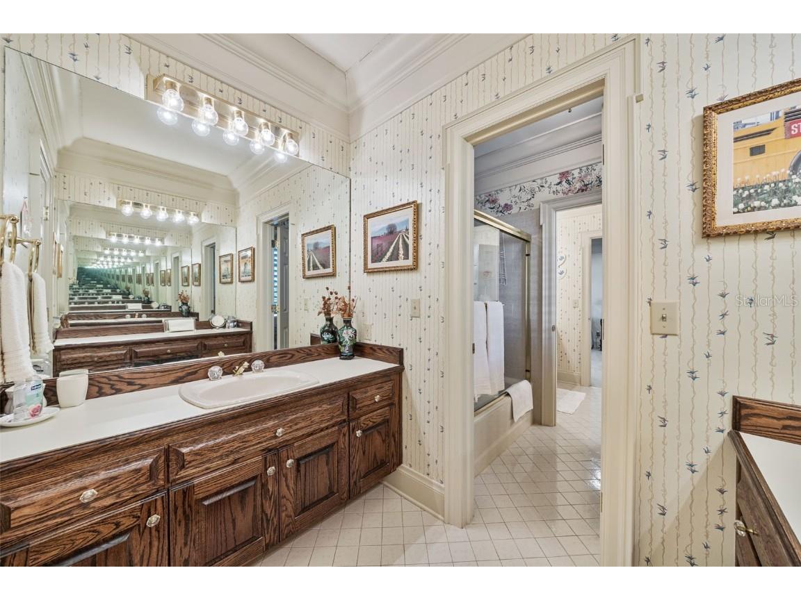 16607 Avila Boulevard Tampa FL 33613 TB8446677 image28