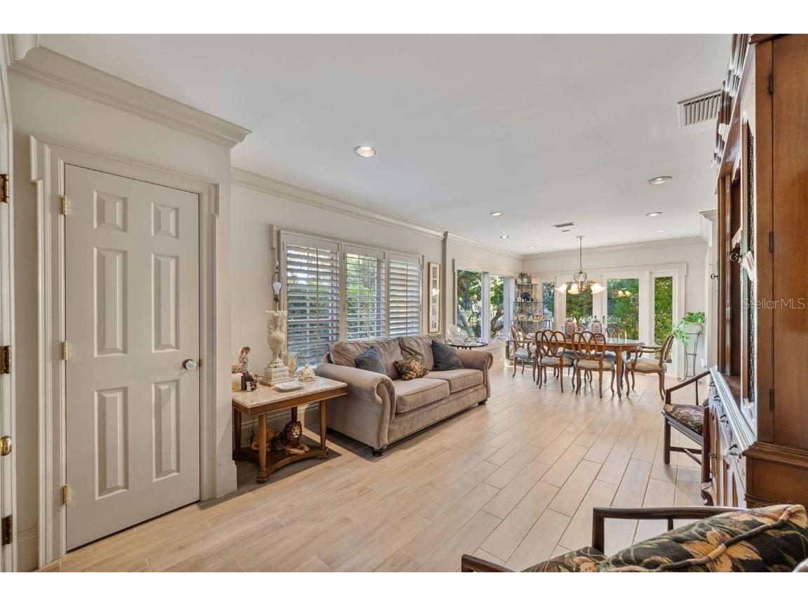 16607 Avila Boulevard Tampa FL 33613 TB8446677 image58