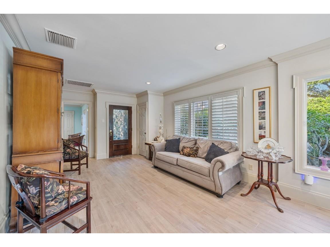 16607 Avila Boulevard Tampa FL 33613 TB8446677 image60