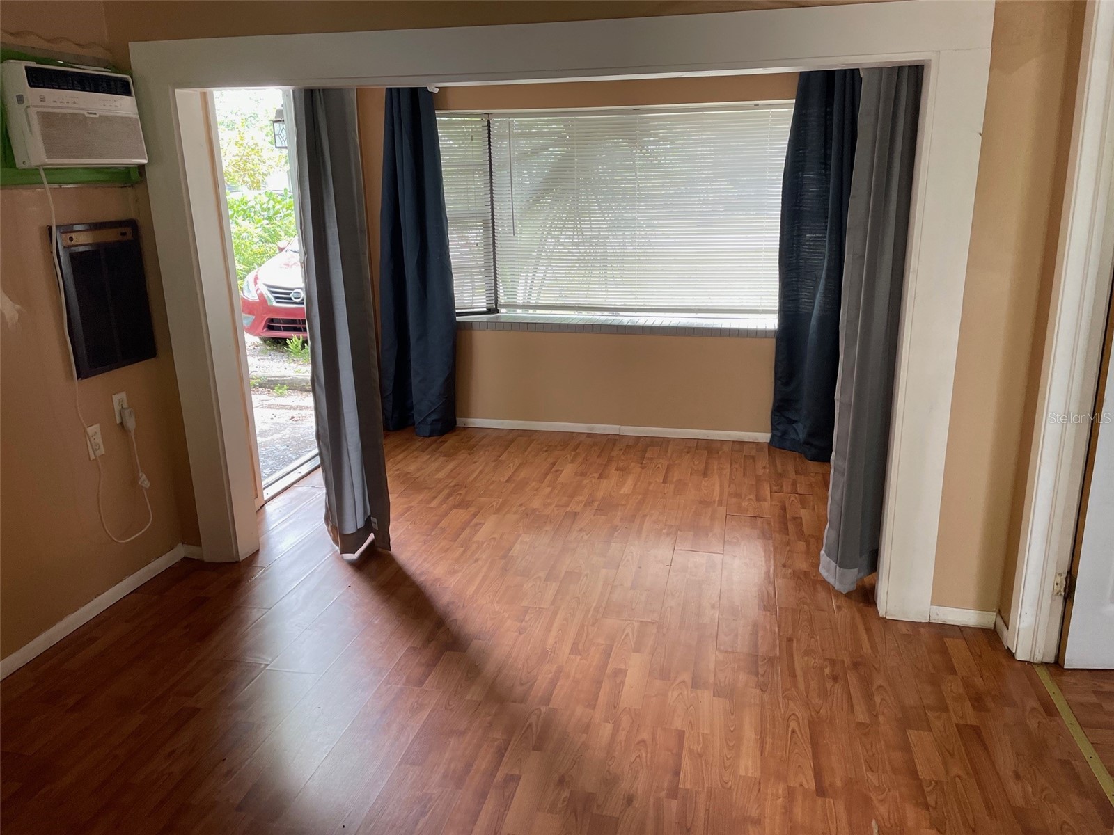 1661 27th Avenue N Saint Petersburg FL 33713 TB8526574 image2